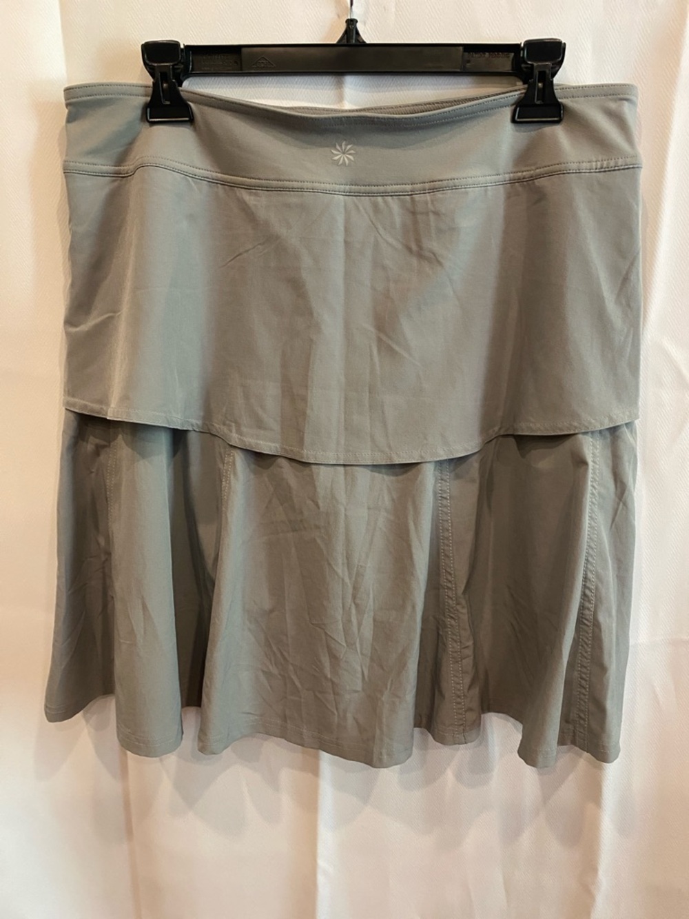 Athleta Olive Green Athletic Skort with Pocket and Drawstring - Picture 2 of 4